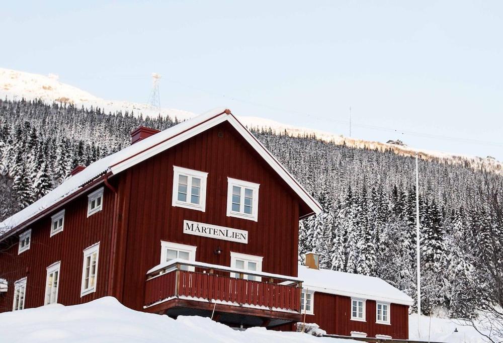 Mårtenliens Gård *